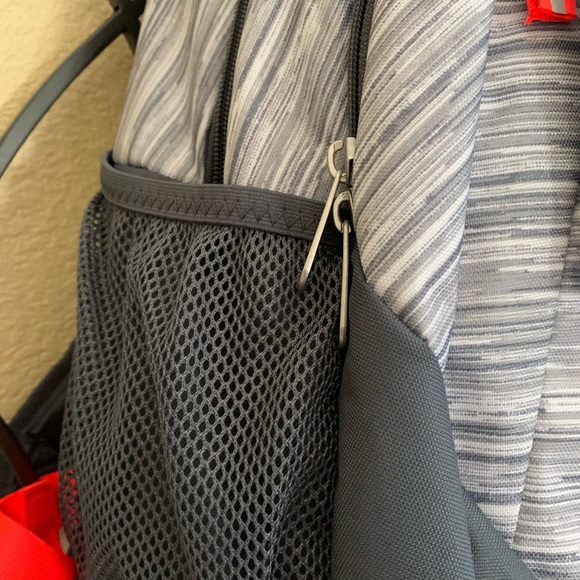 adidas Foundation V Backpack, white/gray New!💕 - Picture 2 of 4